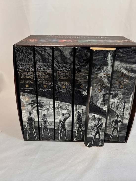 Other - The Mortal Instruments Boxed Set by Cassandra Clare - Black and White Covers